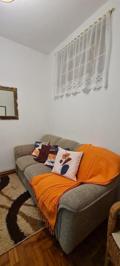 Apartamento Aconchegante Em Condominio Encantador. Lambari  Exterior foto